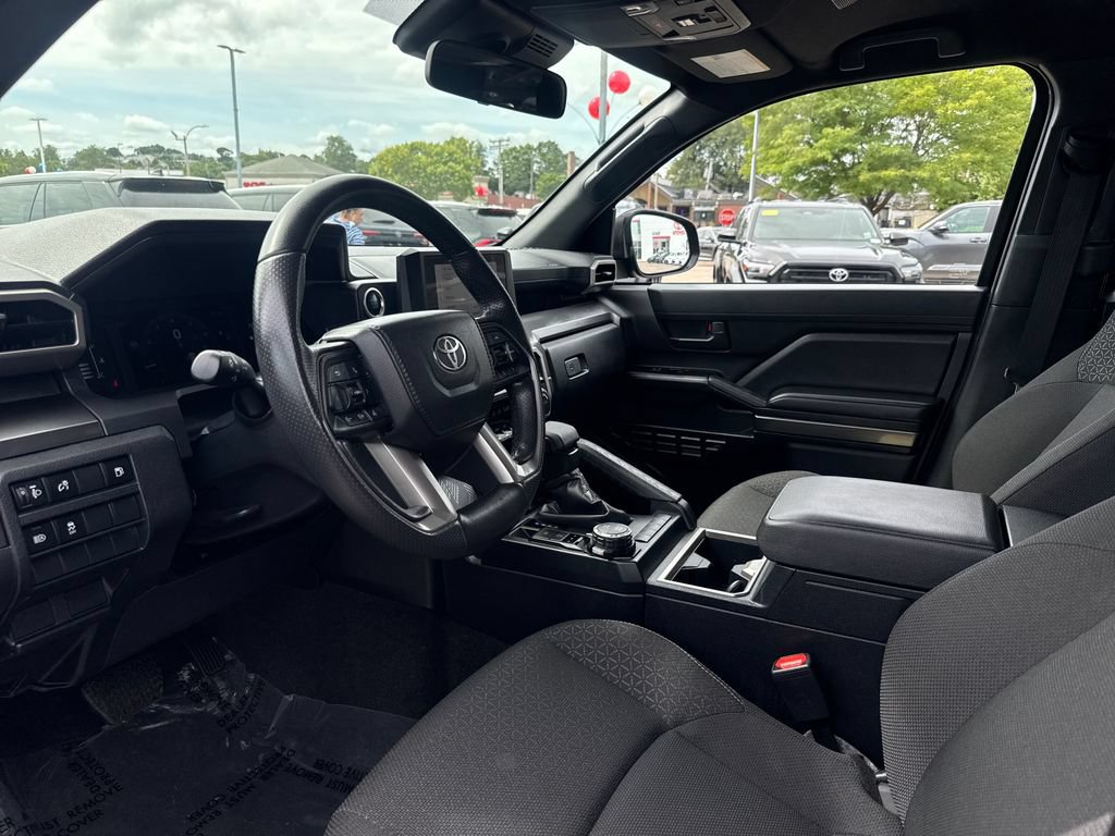 Used 2026 Toyota 4Runner SR5 AWD/4WD image 14