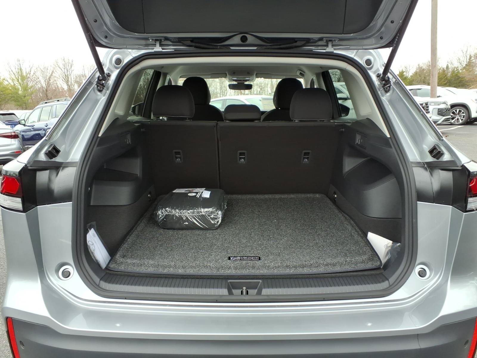 New 2026 Volkswagen Tiguan S image 8