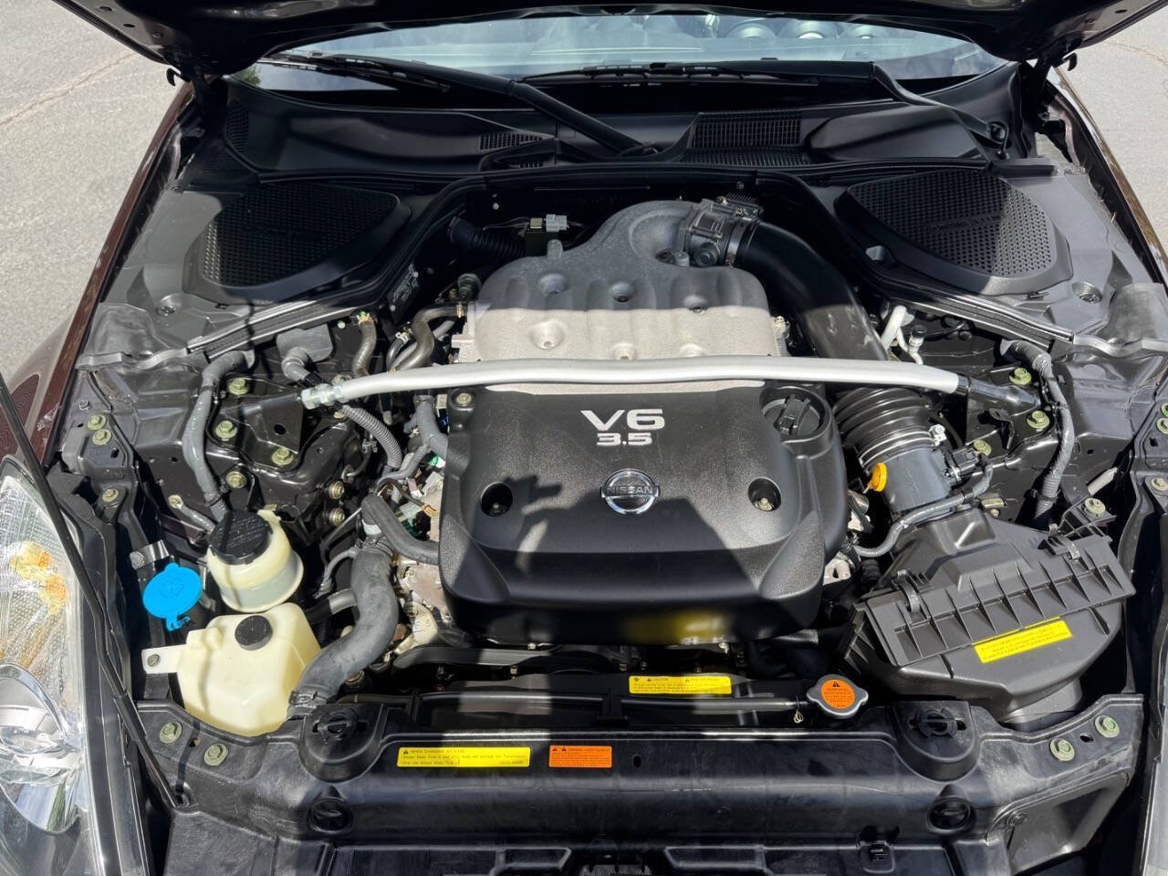 Used 2006 Nissan 350Z Touring RWD image 17