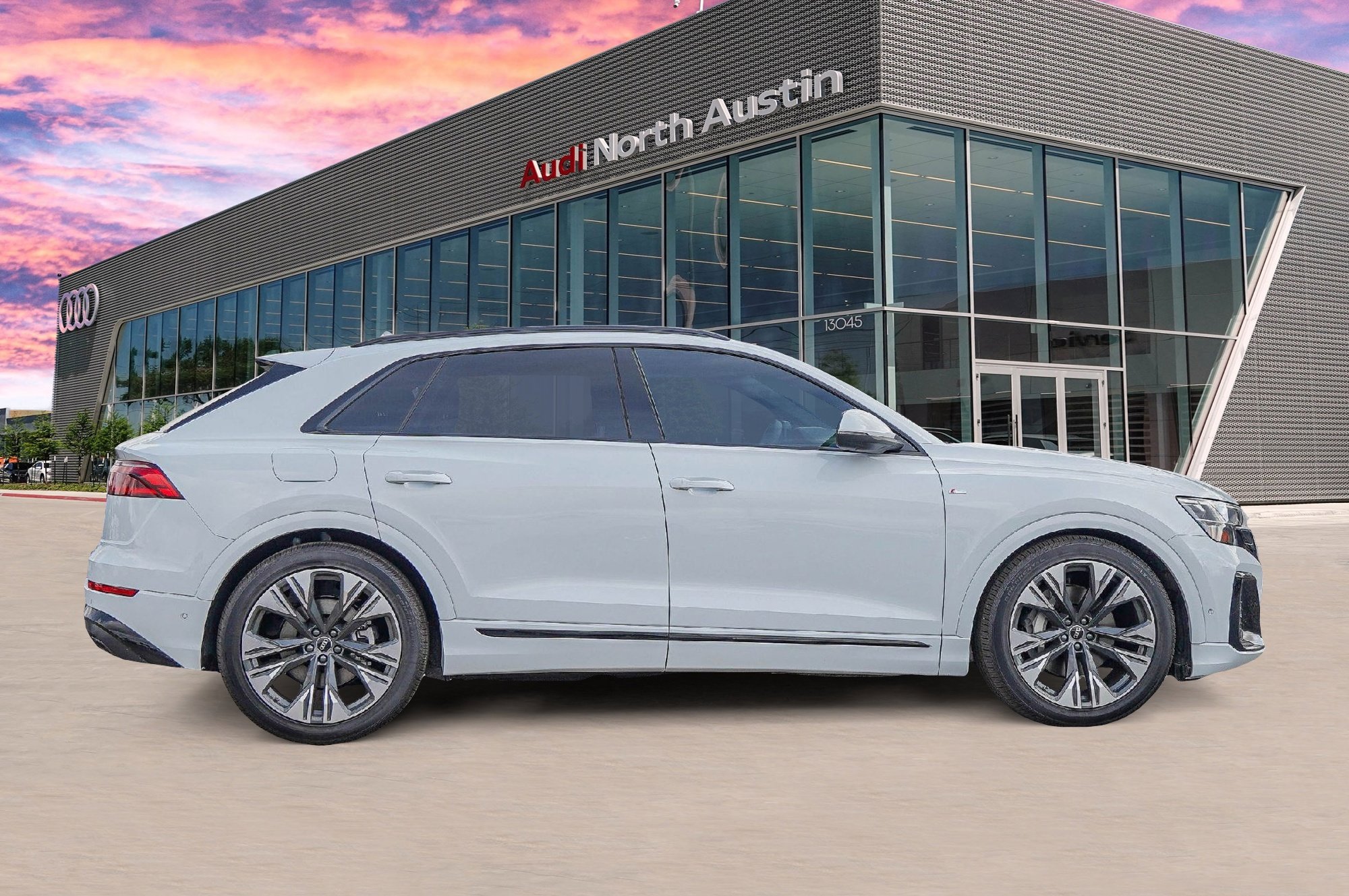 New 2026 Audi Q8 Premium Plus image 4