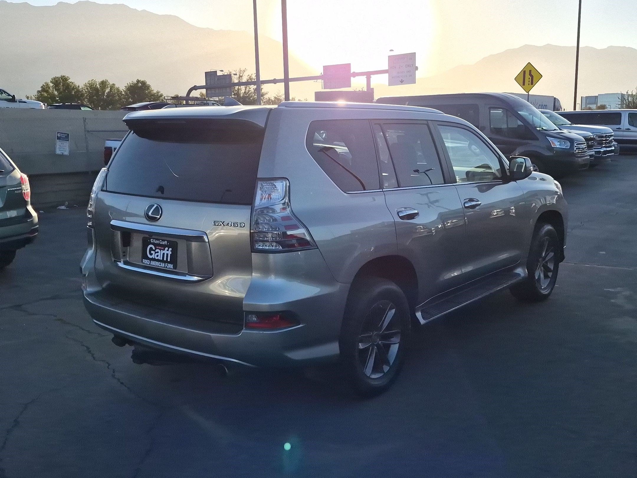 Used 2021 Lexus GX 460 Premium w/ Premium Package AWD/4WD image 3