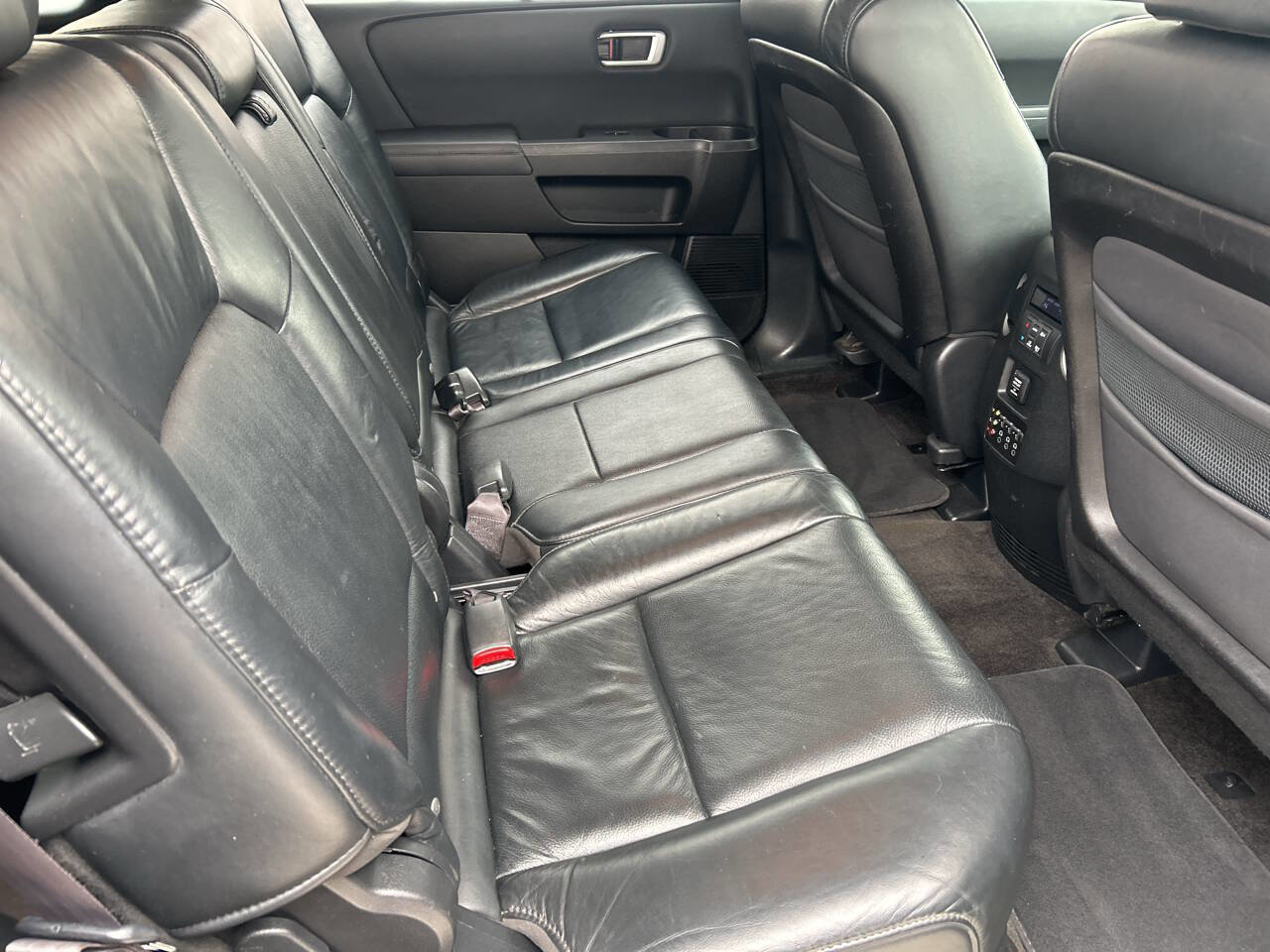 Used 2011 Honda Pilot Touring image 19