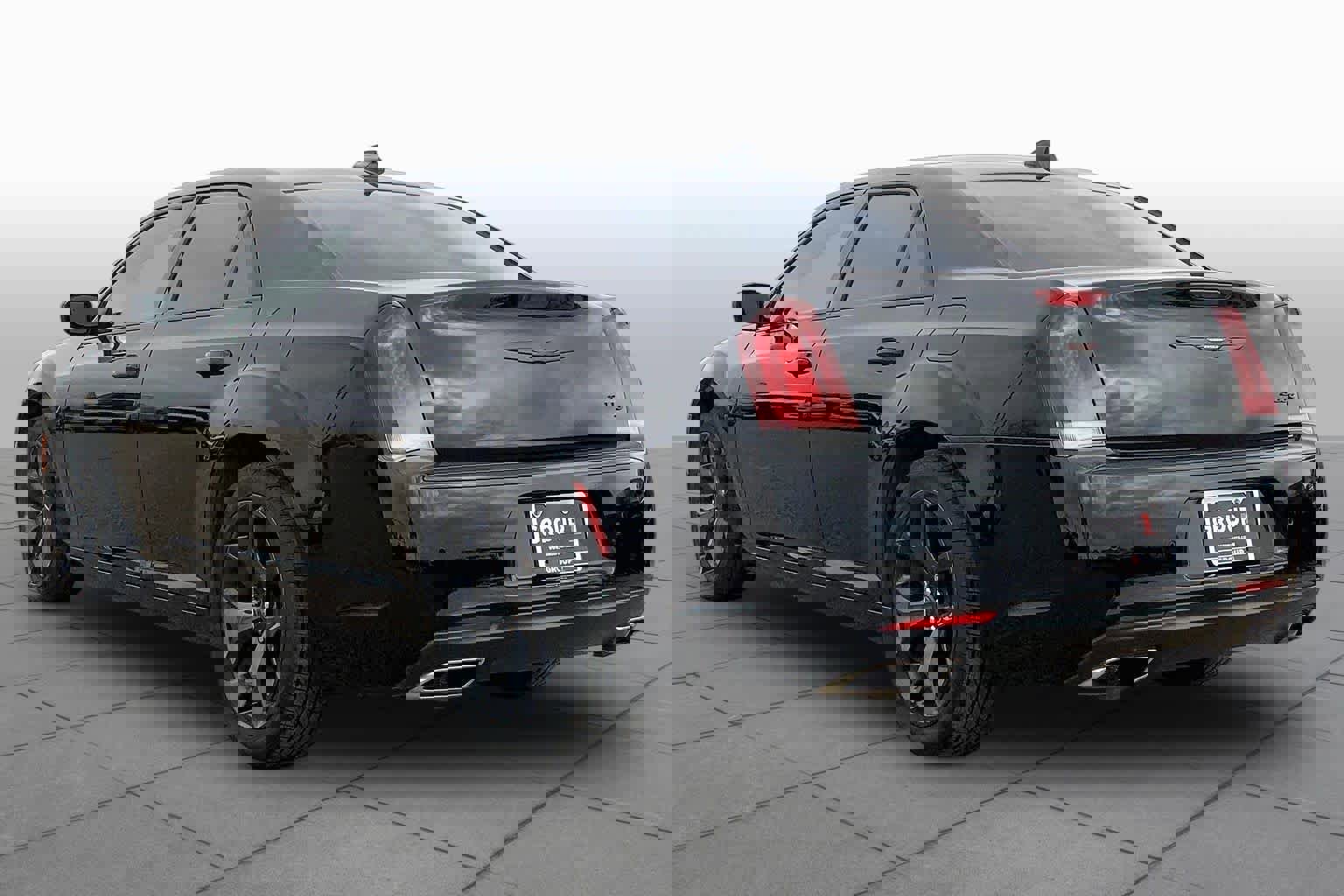 Used 2023 Chrysler 300 S w/ Comfort Group RWD image 12