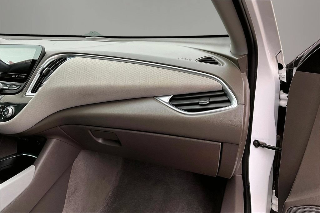 Used 2020 Chevrolet Malibu LT FWD image 25