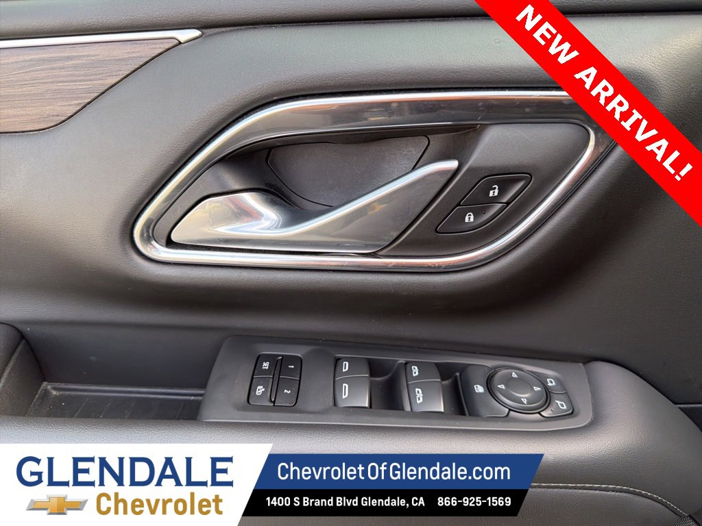 Used 2021 Chevrolet Suburban LT image 12