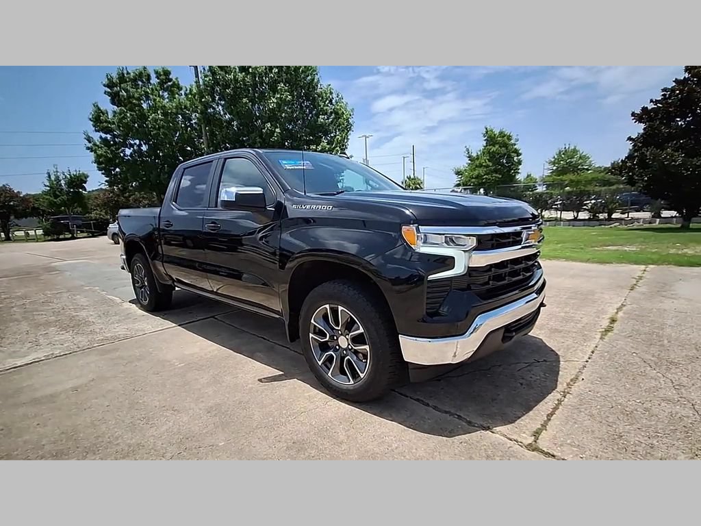 Used 2023 Chevrolet Silverado 1500 LT AWD/4WD image 34