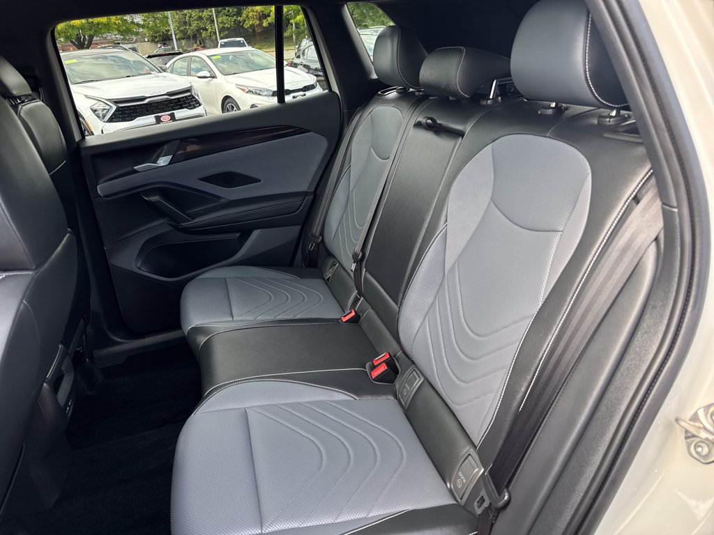 Used 2026 Volkswagen Tiguan SE R-Line AWD/4WD image 37