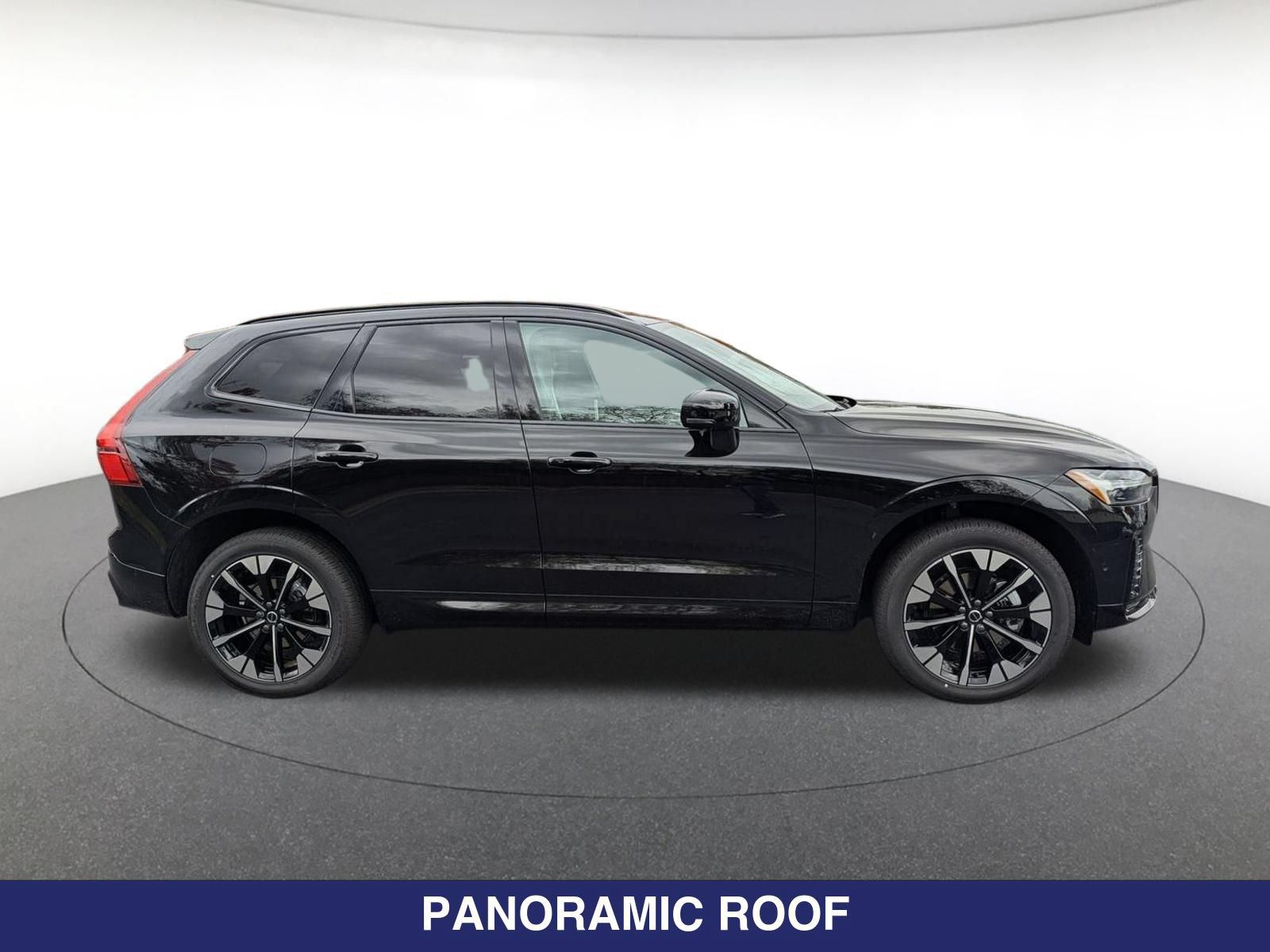 New 2026 Volvo XC60 B5 Plus w/ Protection Package Premier AWD/4WD image 3