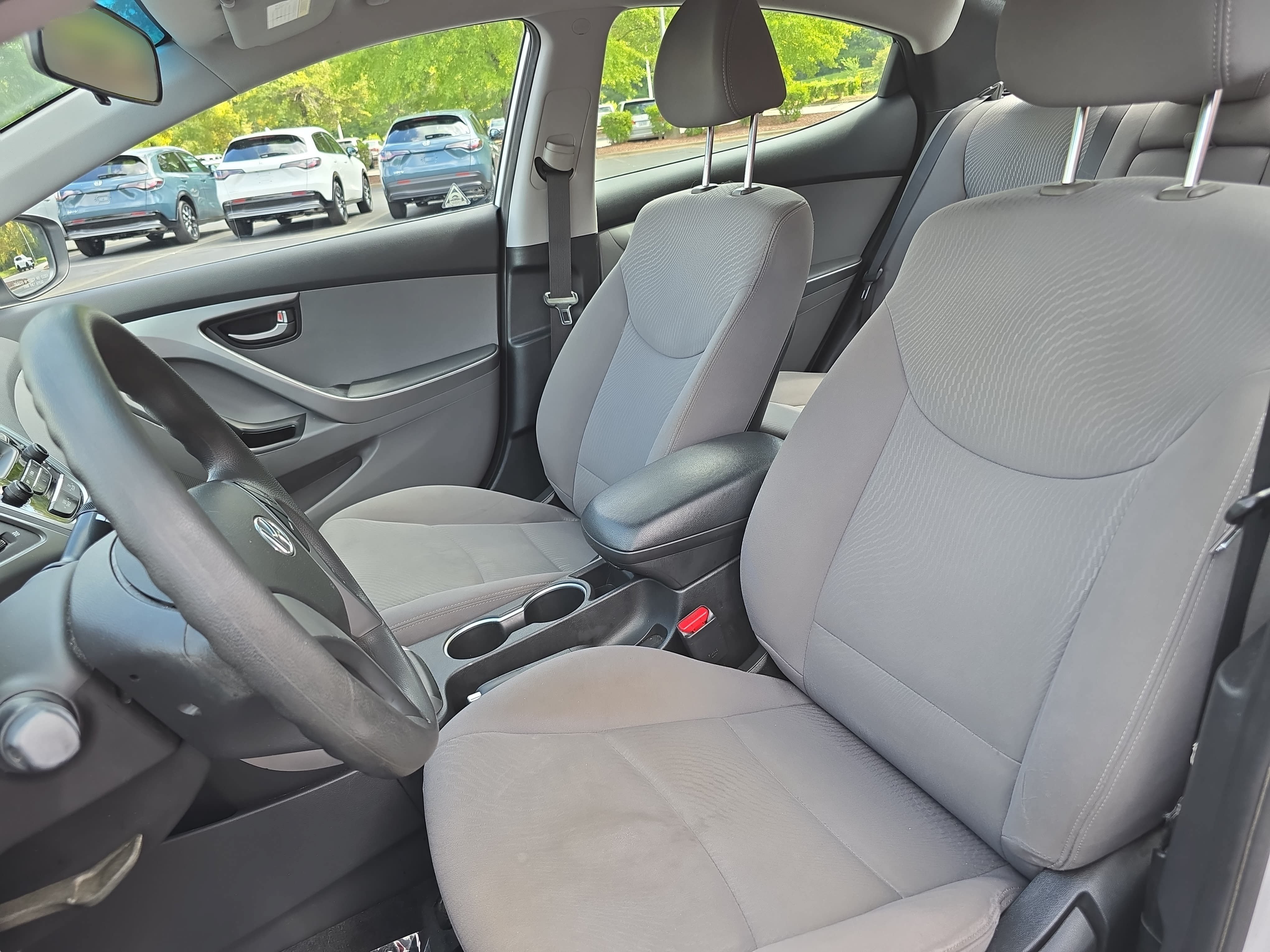 Used 2016 Hyundai Elantra SE FWD image 14