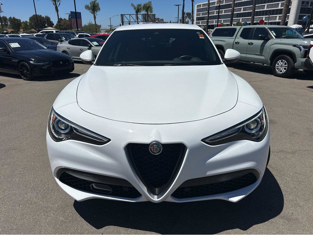 Used 2023 Alfa Romeo Stelvio Sprint RWD image 2