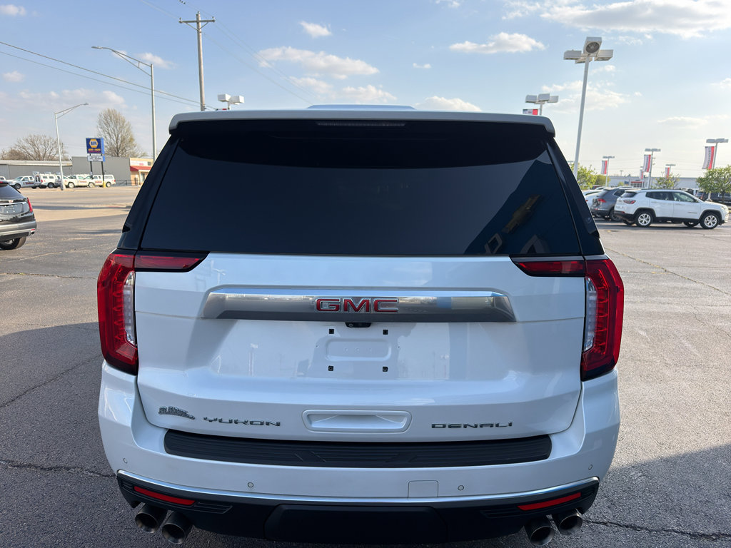 Used 2021 GMC Yukon Denali w/ Denali Premium Package image 6