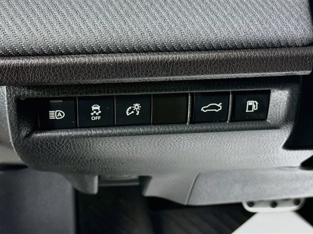 Certified 2025 Toyota Camry SE FWD image 10