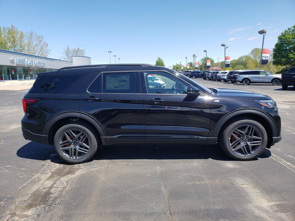 New 2026 Ford Explorer ST-Line AWD/4WD image 8