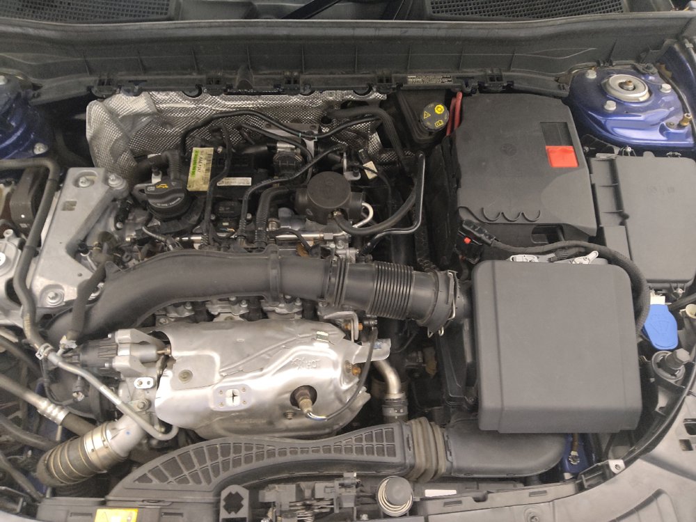 Used 2021 Mercedes-Benz GLB 250 w/ Premium Package image 30