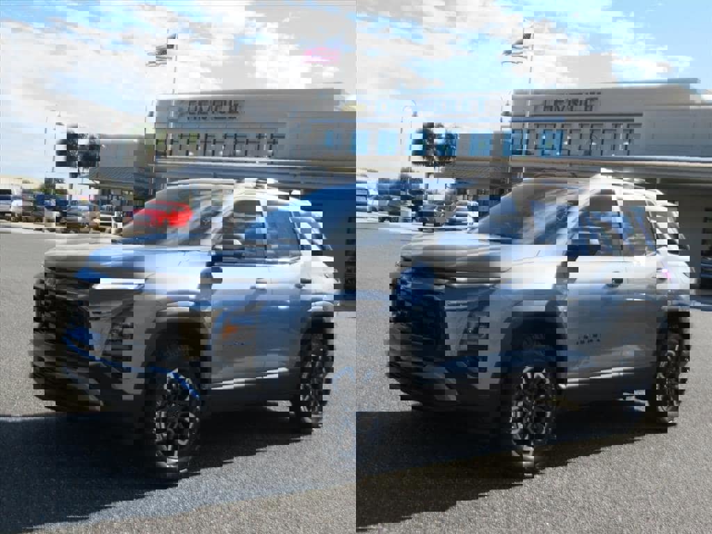 New 2026 Chevrolet Equinox ACTIV w/ Convenience Package III image 3