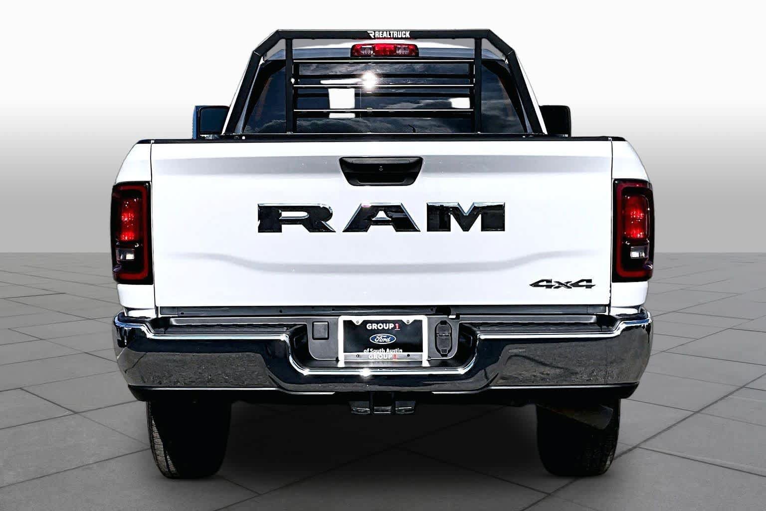 Used 2026 RAM 2500 Tradesman w/ Chrome Appearance Group AWD/4WD image 5