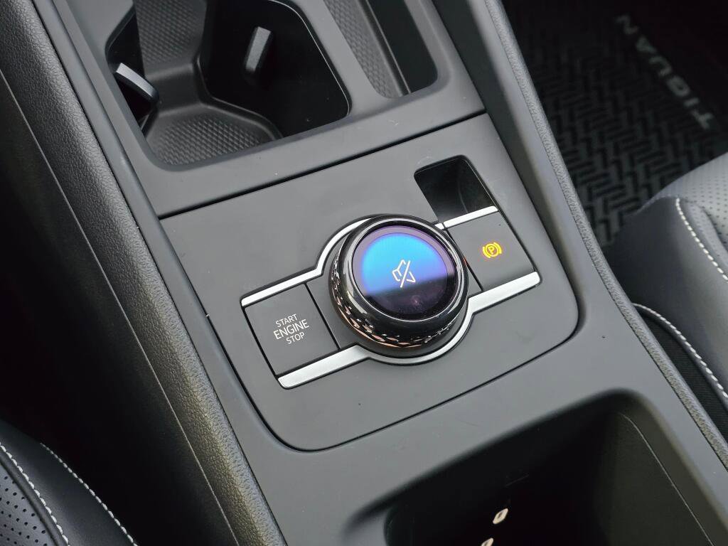 New 2026 Volkswagen Tiguan SE R-Line image 28