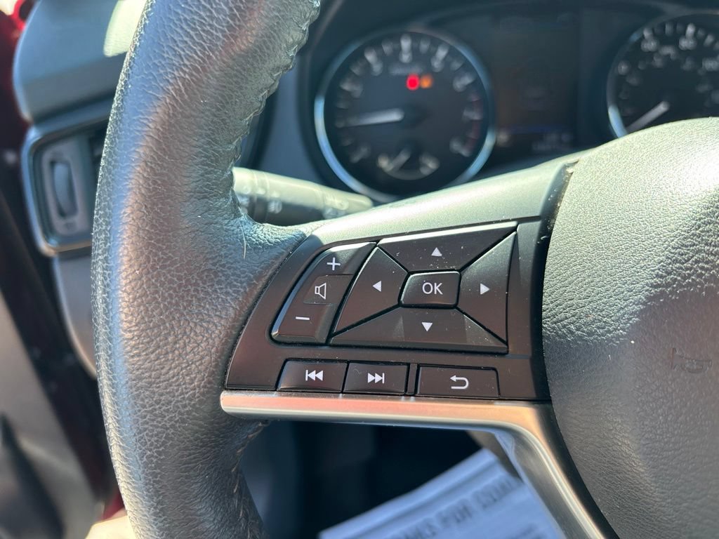 Used 2020 Nissan Rogue SL AWD/4WD image 25