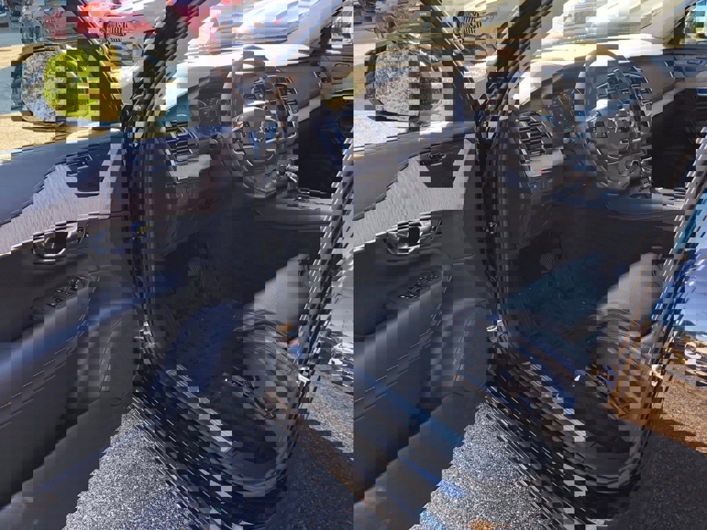 Used 2022 Volvo XC90 T6 Inscription w/ Advanced Package image 11