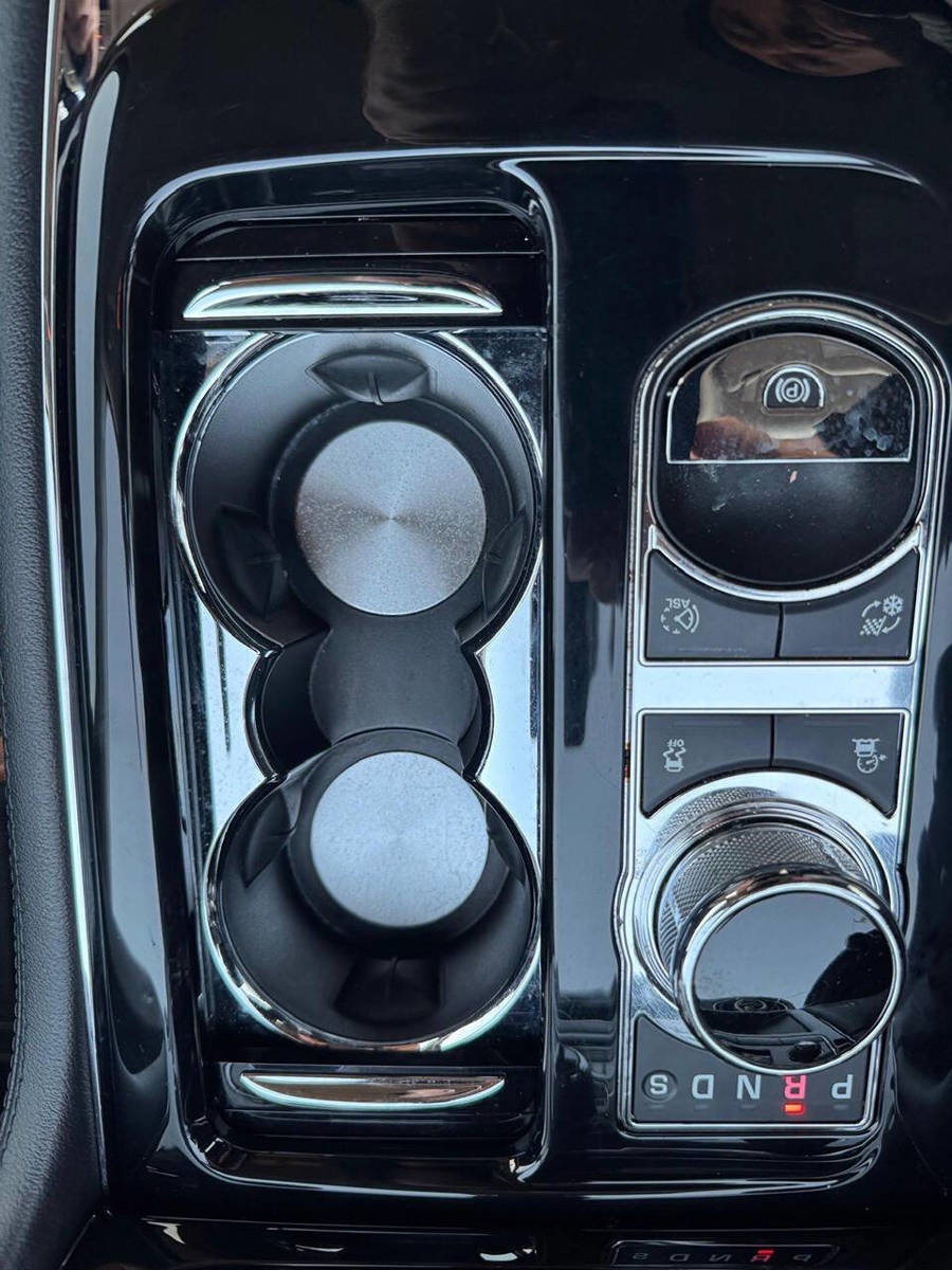 Used 2016 Jaguar XJ R-Sport image 36