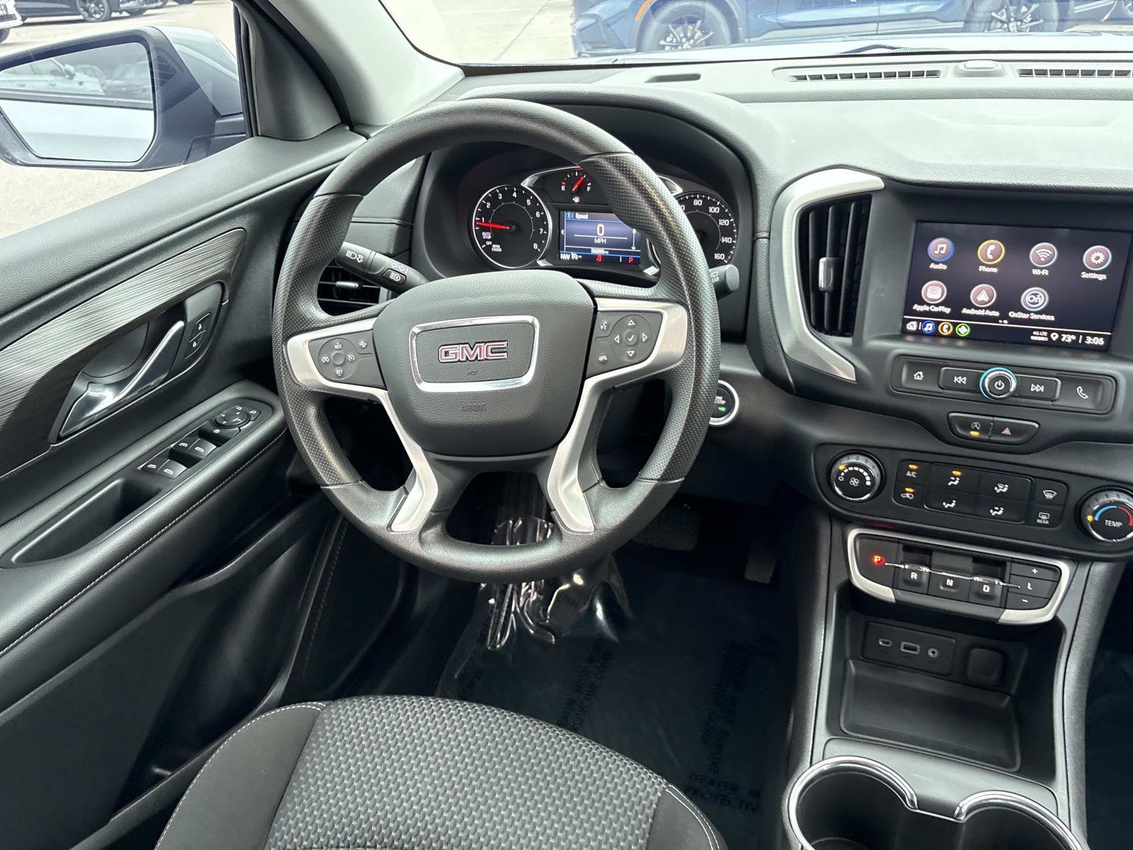 Used 2023 GMC Terrain SLE image 26