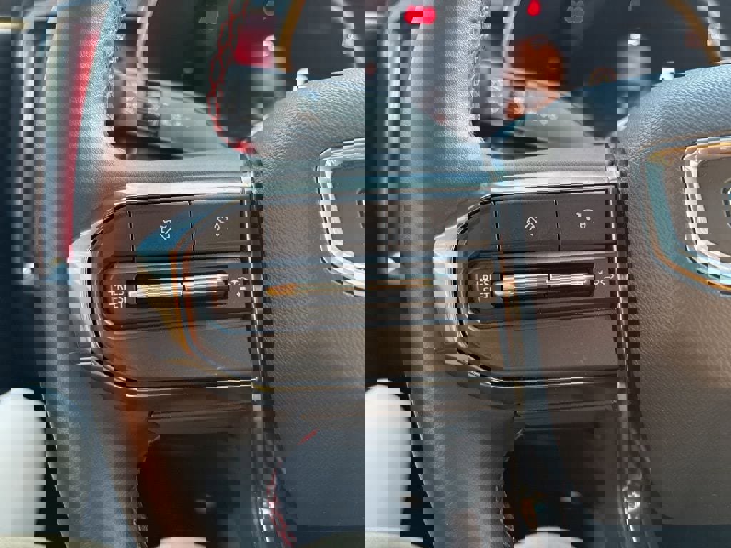 Used 2024 GMC Canyon AT4X image 24