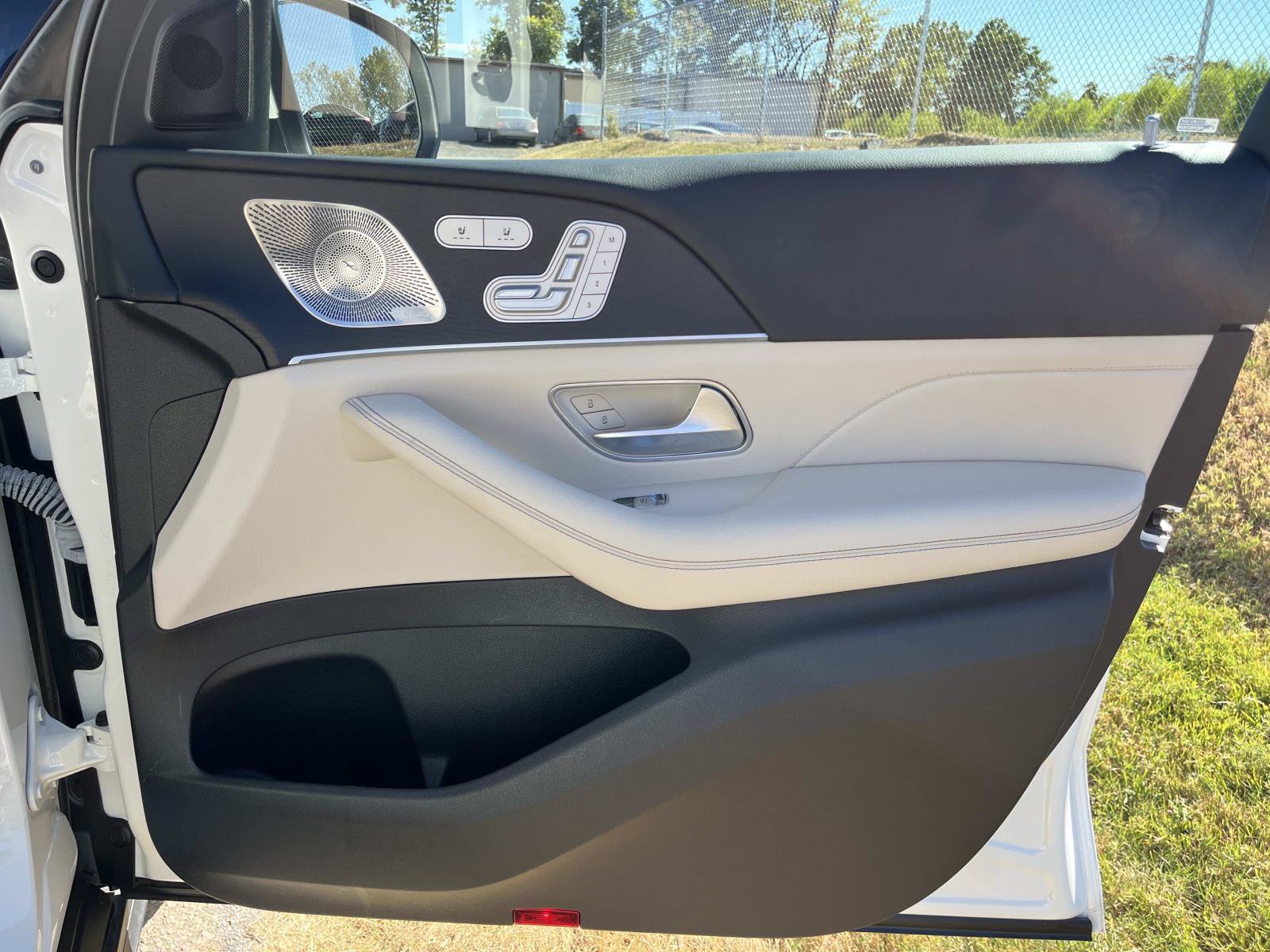 Certified 2023 Mercedes-Benz GLS 450 4MATIC image 28