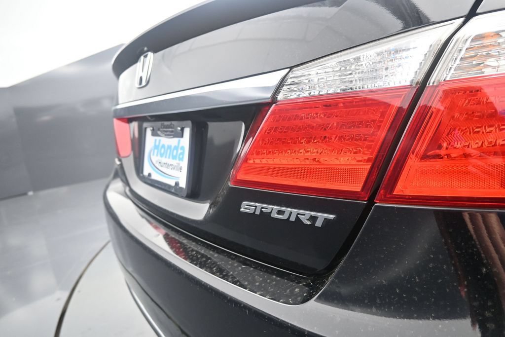 Used 2013 Honda Accord Sport image 14