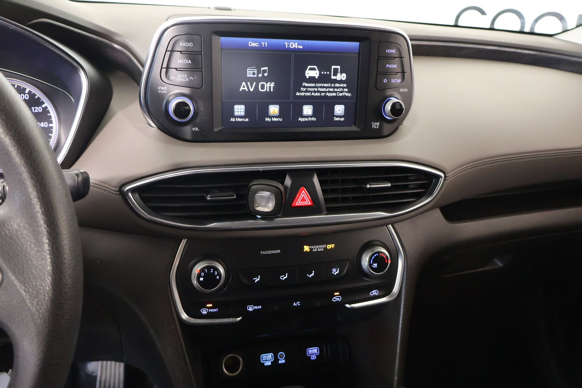 Used 2019 Hyundai Santa Fe SE image 5