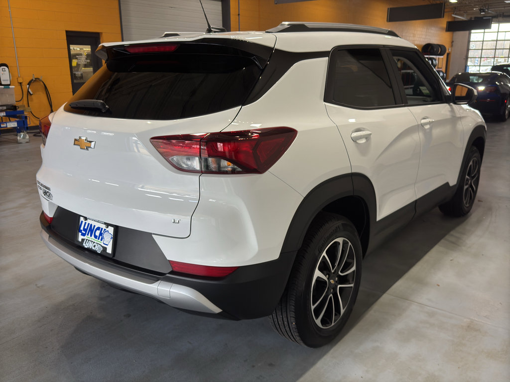 Used 2025 Chevrolet TrailBlazer LT AWD/4WD image 5