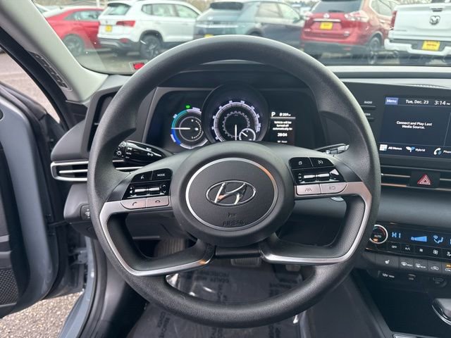 Used 2021 Hyundai Elantra Blue image 20