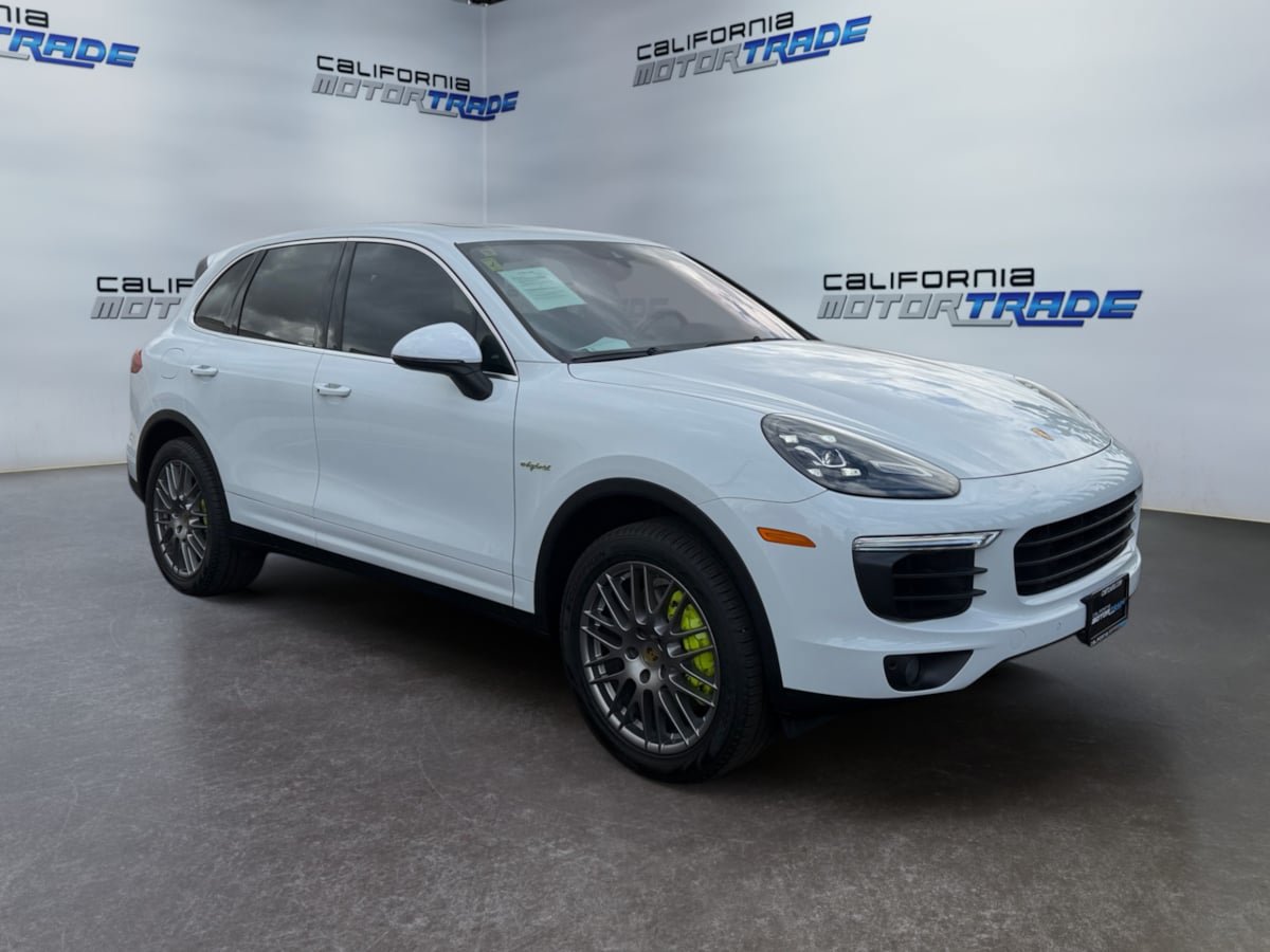 Used 2016 Porsche Cayenne S AWD/4WD image 3