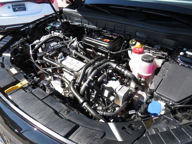 Used 2024 Mercedes-Benz EQB 300 4MATIC image 7