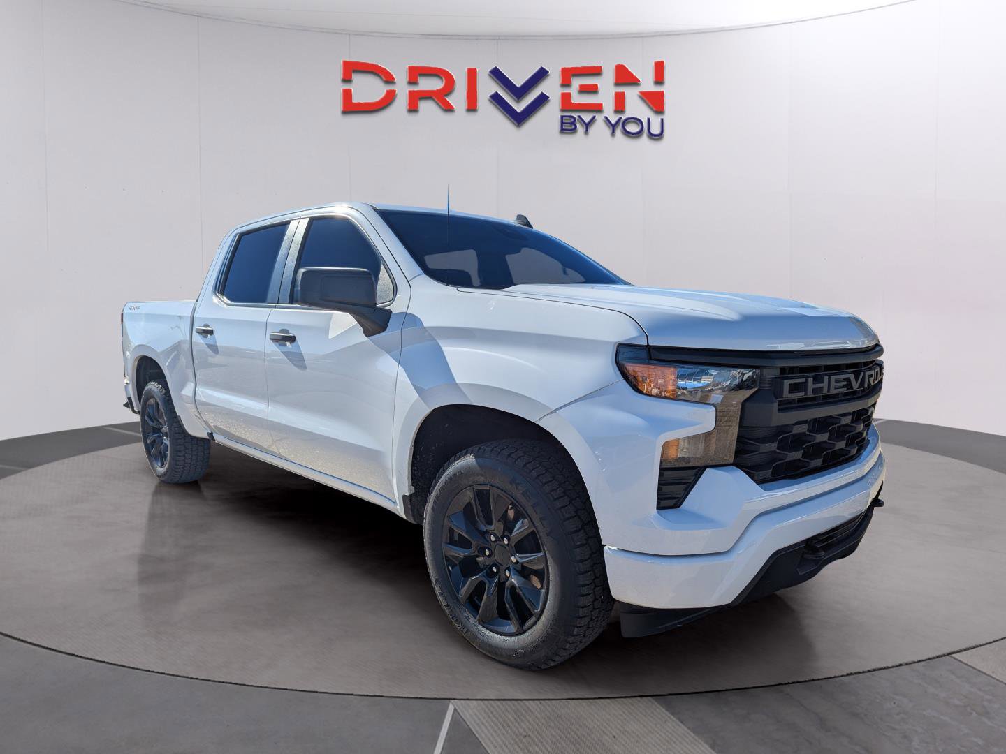 Used 2022 Chevrolet Silverado 1500 Custom image 3