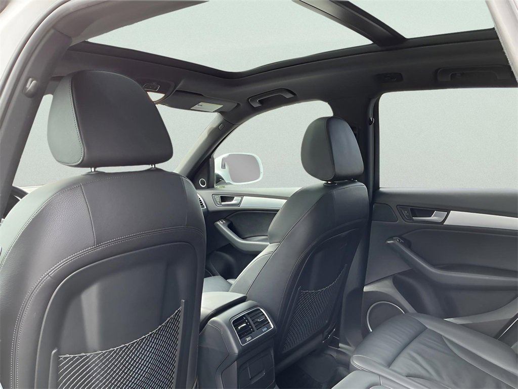 Used 2017 Audi Q5 2.0T Premium Plus w/ Technology Package image 32