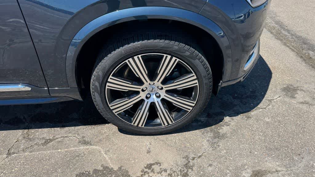 Used 2025 Volvo XC90 B6 Ultra AWD/4WD image 10
