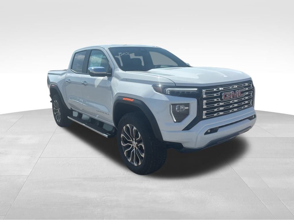 New 2025 GMC Canyon Denali image 3