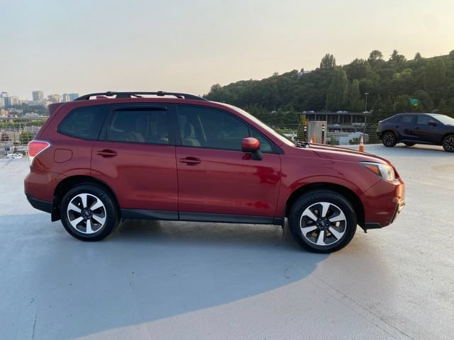 Used 2018 Subaru Forester 2.5i Premium AWD/4WD image 2