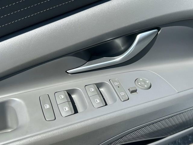 Used 2024 Hyundai Elantra SEL w/ Convenience Package image 19