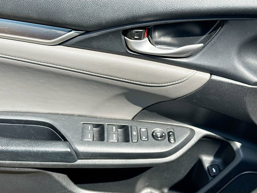 Used 2017 Honda Civic EX-L image 18