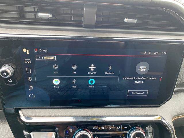 Used 2025 GMC Sierra 1500 AT4 w/ Technology Package AWD/4WD image 16