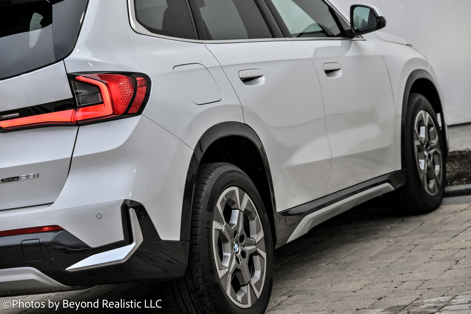 Used 2025 BMW X1 xDrive28i w/ Premium Package image 13