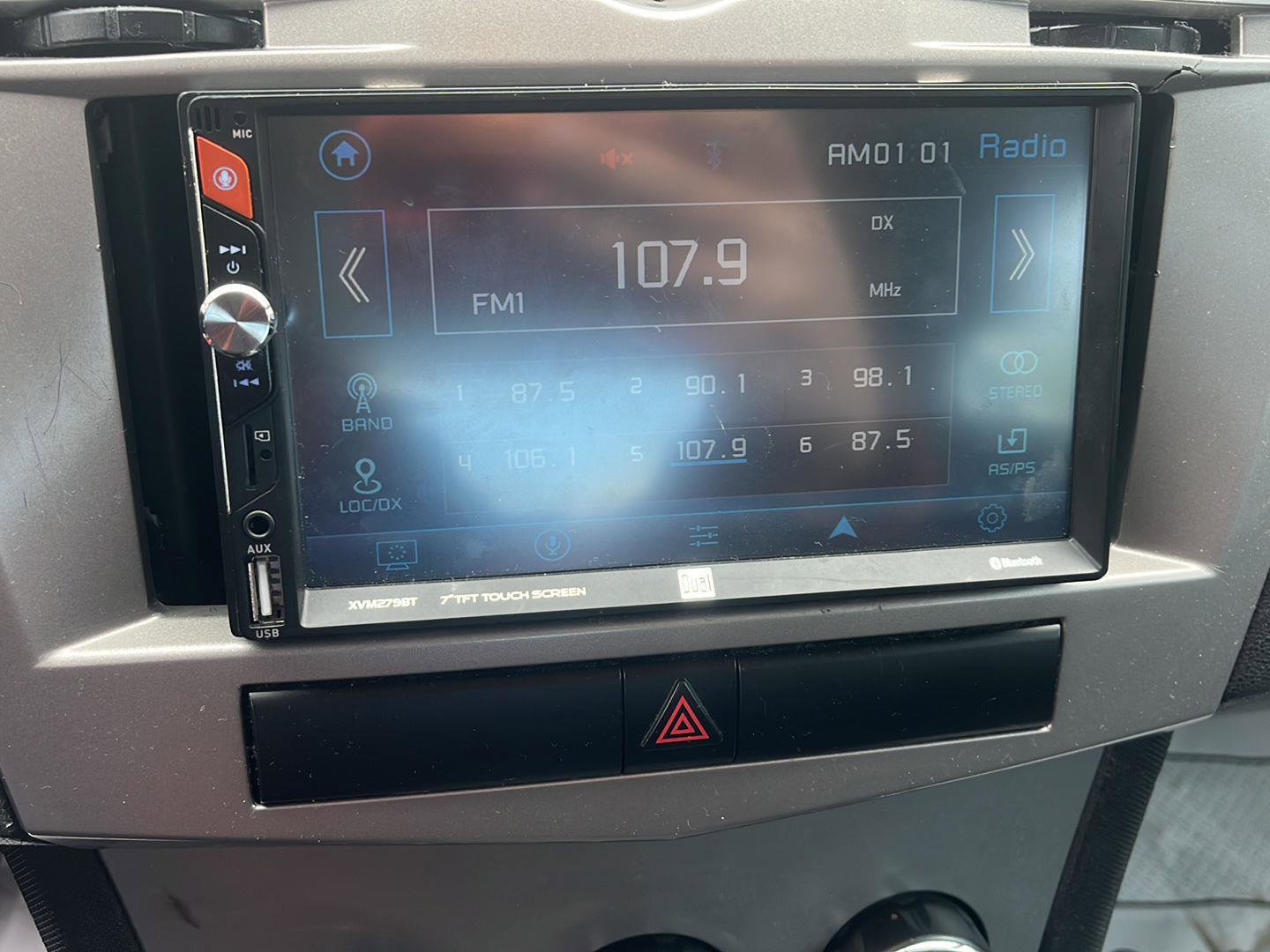 Used 2010 Chrysler Sebring Touring image 12