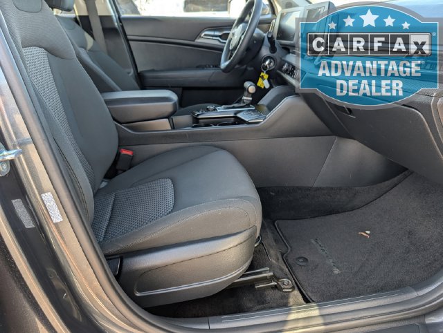 Used 2025 Kia Sportage LX FWD image 20