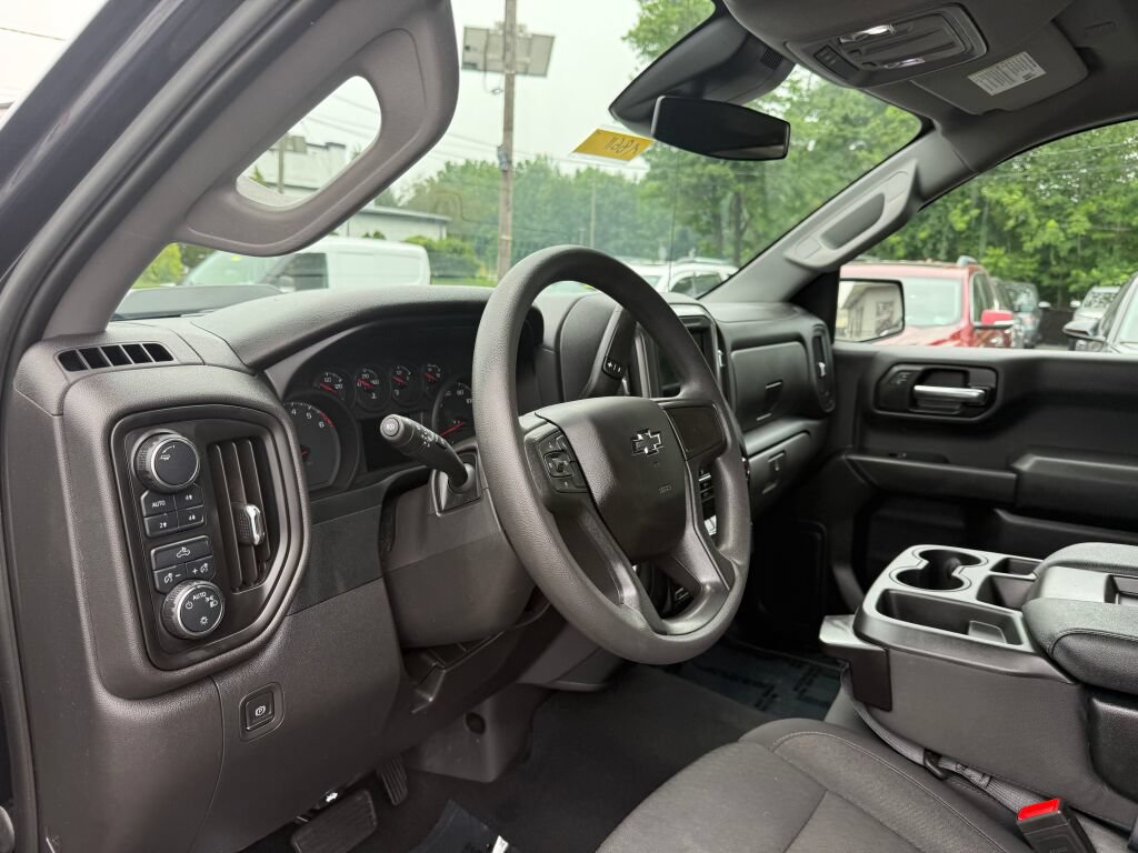 Used 2024 Chevrolet Silverado 1500 Custom Trail Boss w/ LPO, Dark Essentials Package AWD/4WD image 11