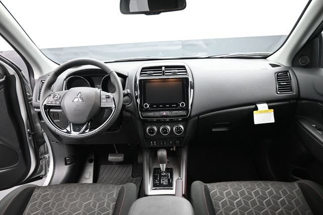 Used 2026 Mitsubishi Outlander Sport LE AWD/4WD image 23