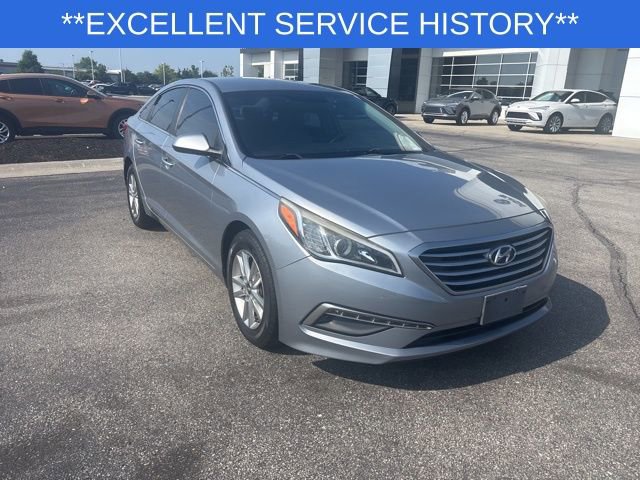 Used 2015 Hyundai Sonata SE image 3