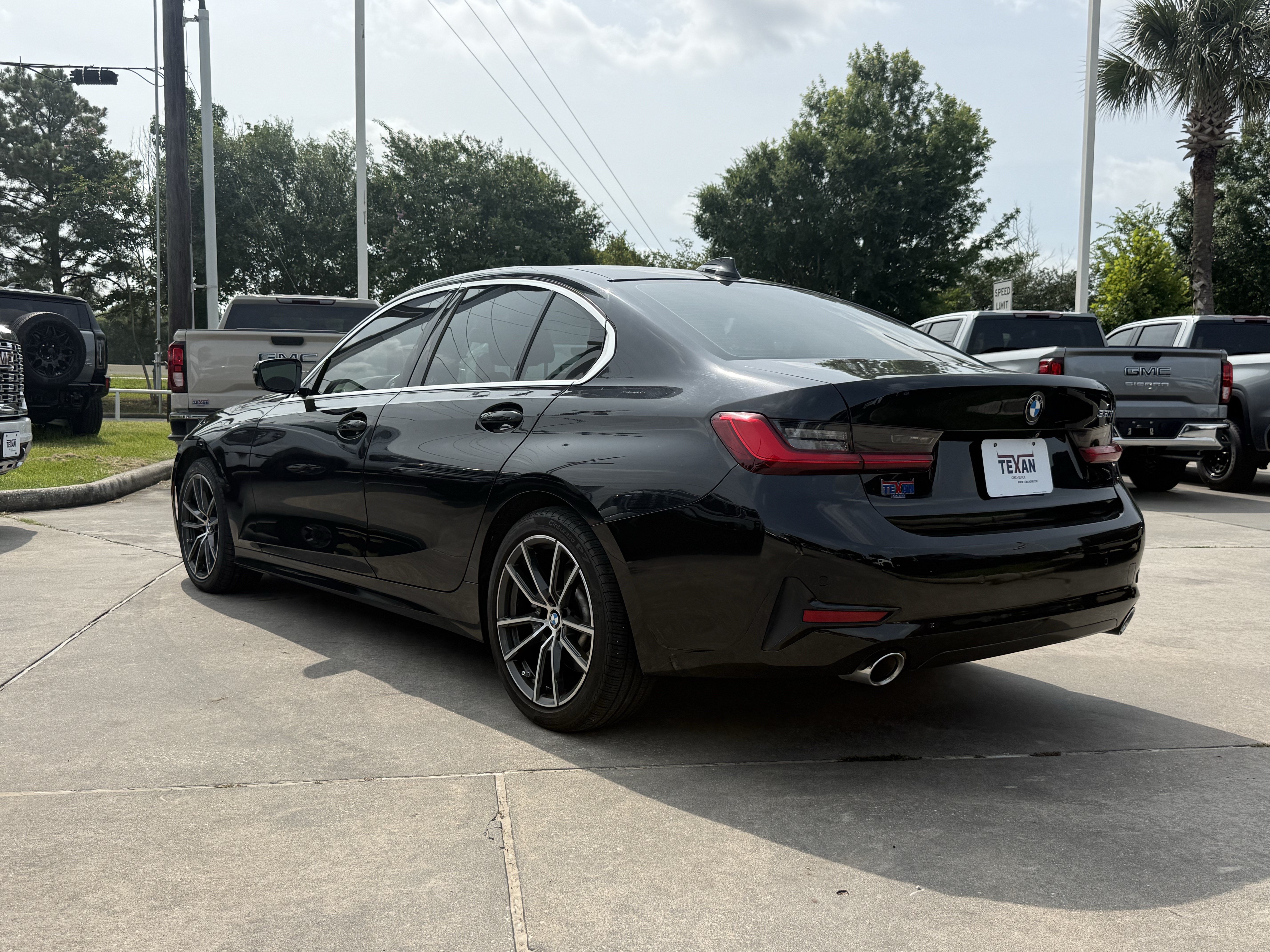Used 2019 BMW 330i Sedan w/ Premium Package RWD image 7