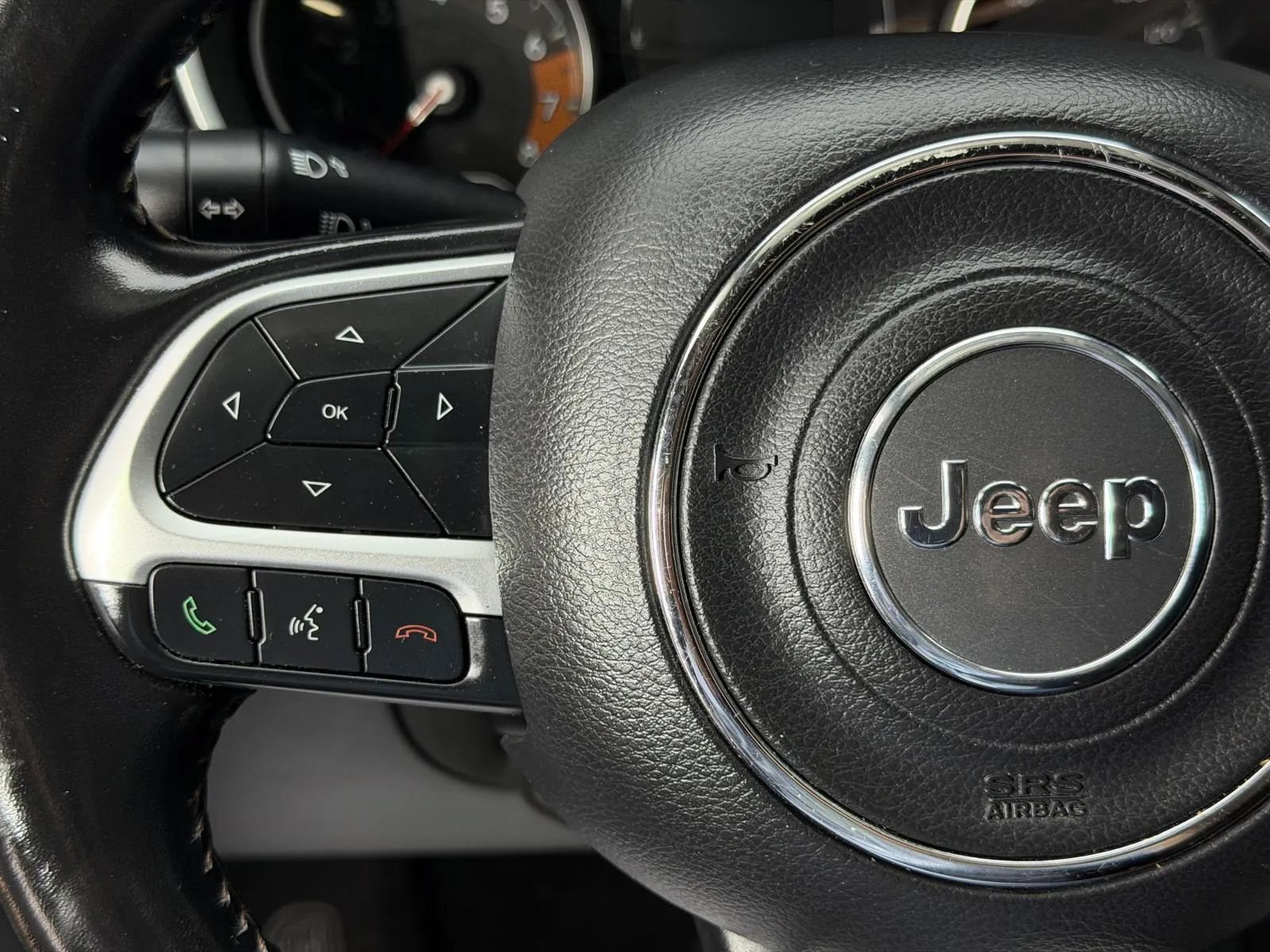 Used 2020 Jeep Compass Latitude FWD image 30