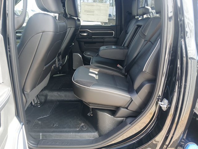New 2026 RAM 4500 4x4 Crew Cab DRW w/ Laramie Trim Package image 15